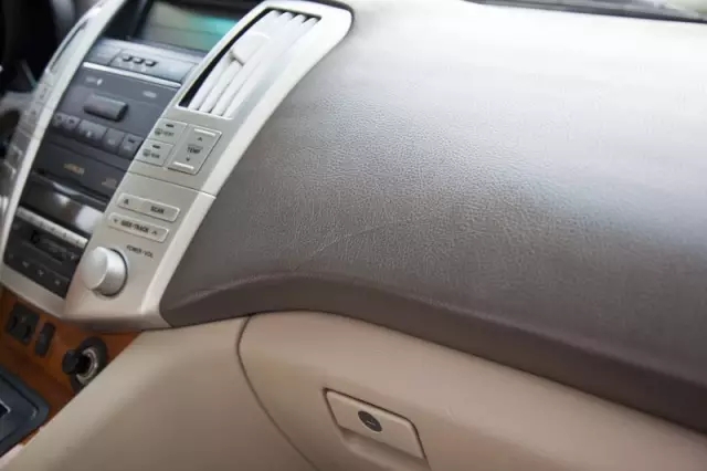【天嬌用車學(xué)】暴曬后的汽車究竟有多毒？超乎你想象