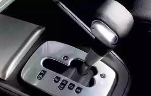 自動(dòng)檔車這樣開提前報(bào)廢，多少老司機(jī)中招