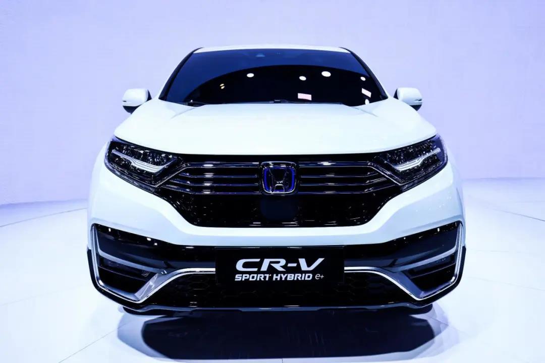 媒體視角 | CR-V代表了“傳統(tǒng)”，CR-V 銳·混動e+承載了未來